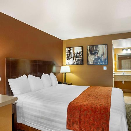 Best Western Exeter Inn & Suites Exterior photo