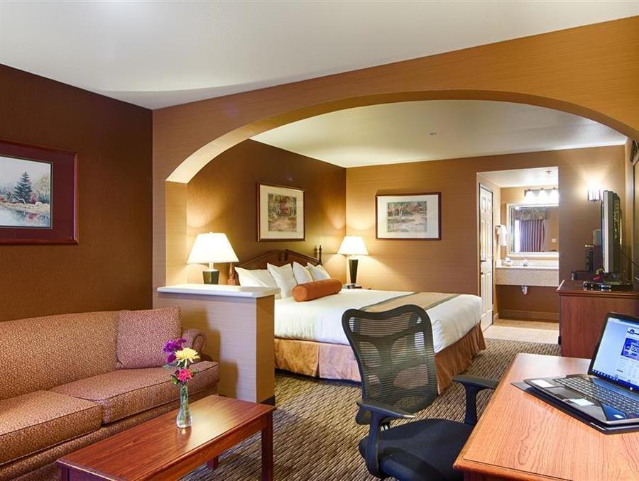 Best Western Exeter Inn & Suites Exterior photo