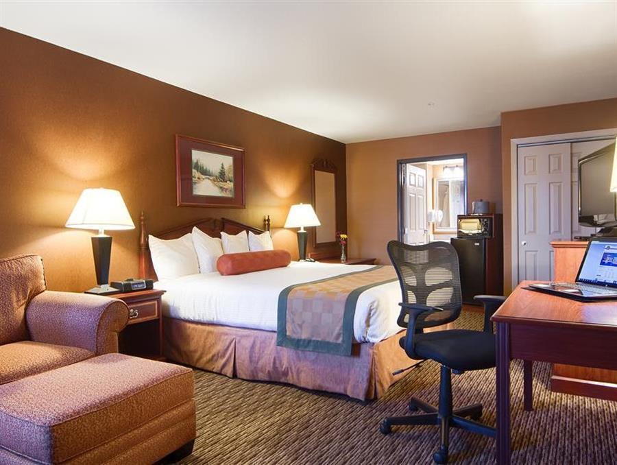 Best Western Exeter Inn & Suites Exterior photo