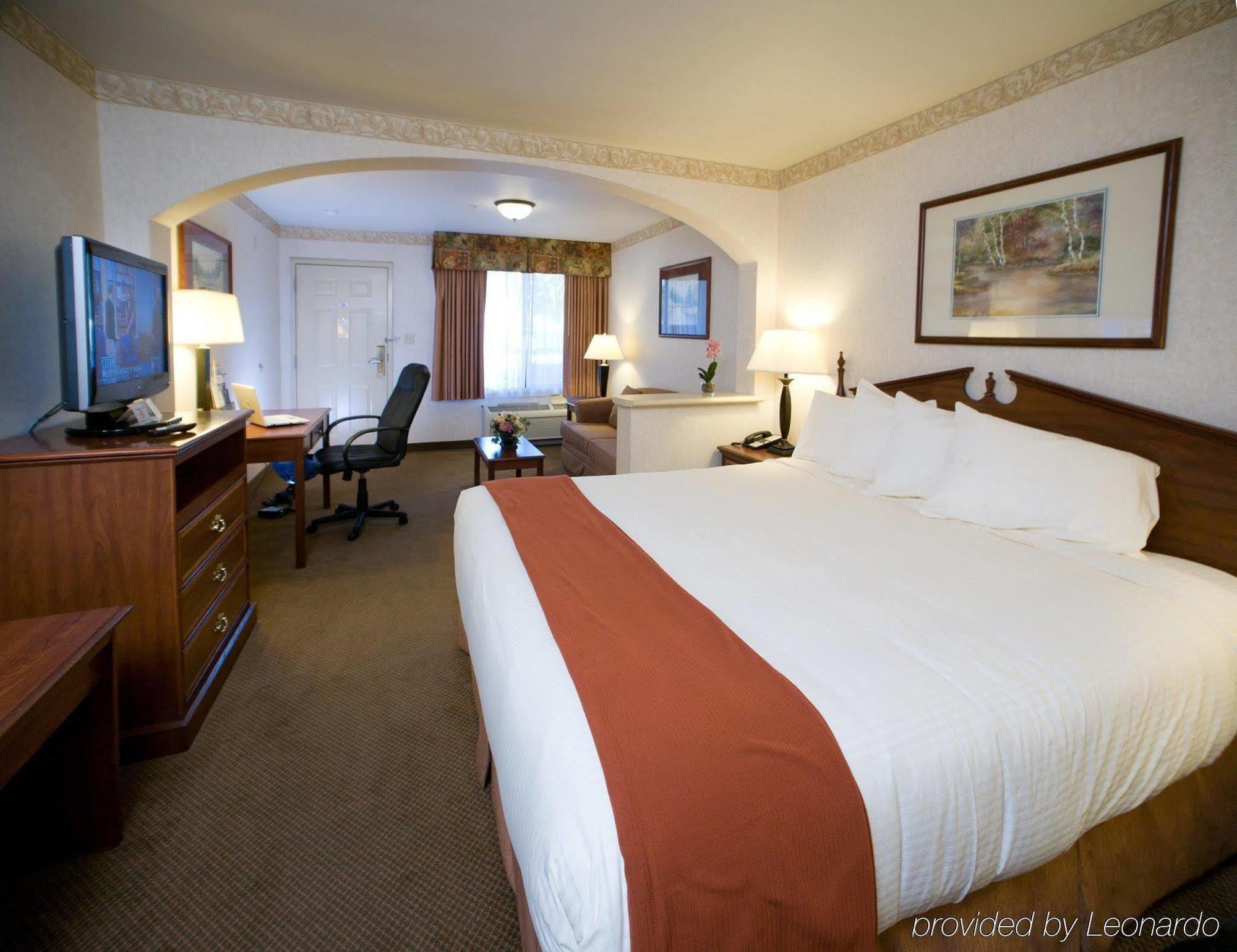 Best Western Exeter Inn & Suites Room photo